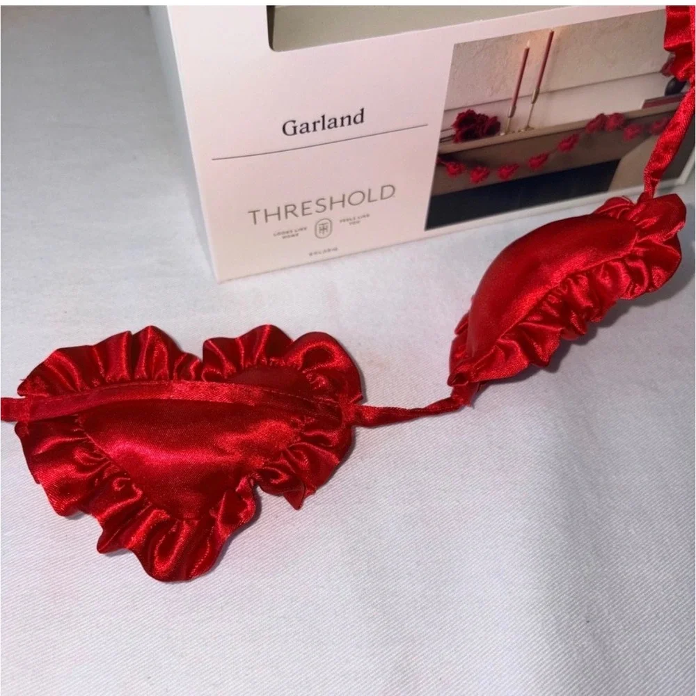 Threshold Heart Garland 6ft Red NEW Satin Ruffled Romantic Valentine's Day Decor